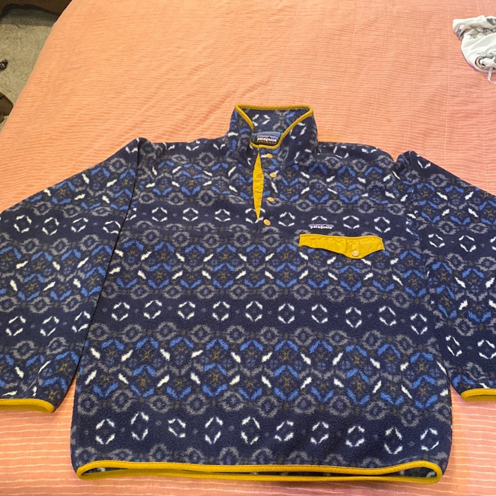 Patagonia fleece pullover
